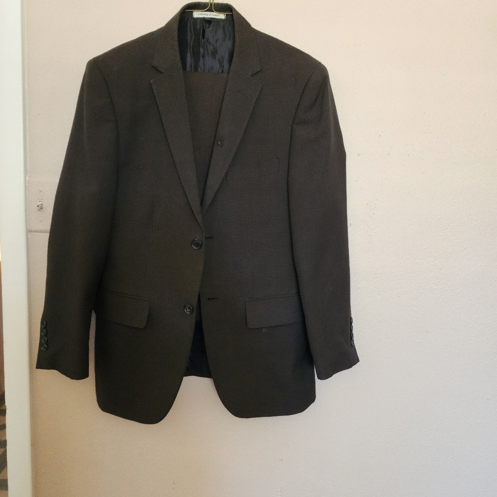 Angelo Men Suites